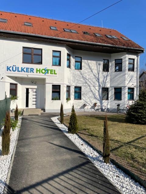 Kuelker Hostel Будапешт Экстерьер фото